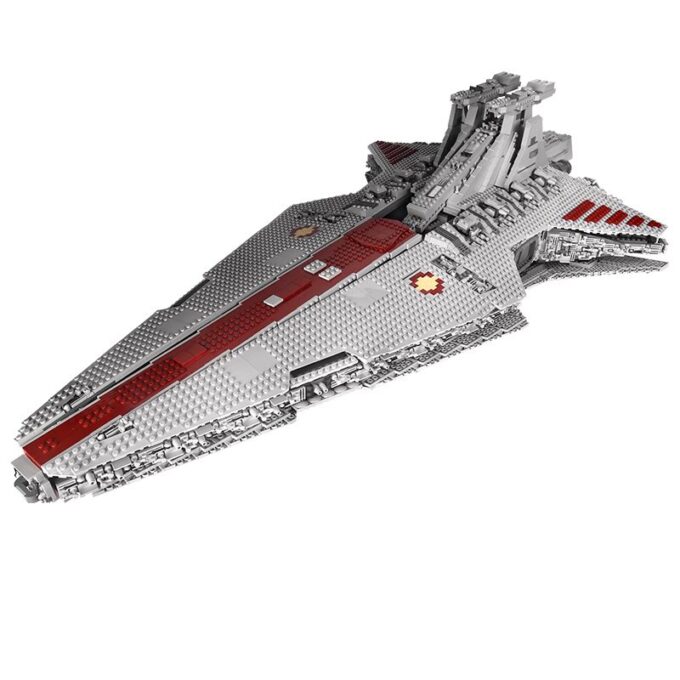 Mould King 21005 Republic Attack Cruiser