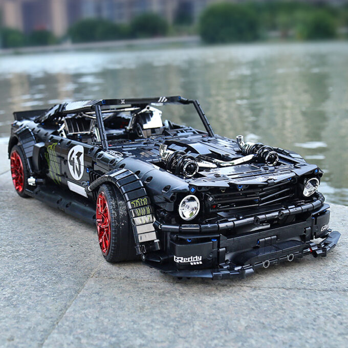 Mould King 13108 1:8 Ford Mustang Hoonicorn - Image 4