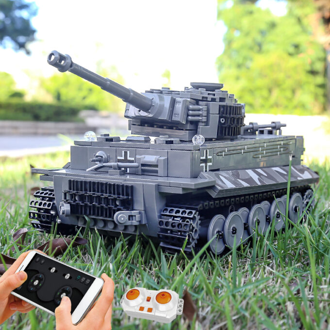 Mould King 20014 Technical RC Military Battle Tank - Image 6