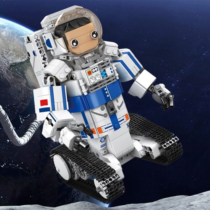Mould King 13136 Motorized Astronaut Robot - Image 3