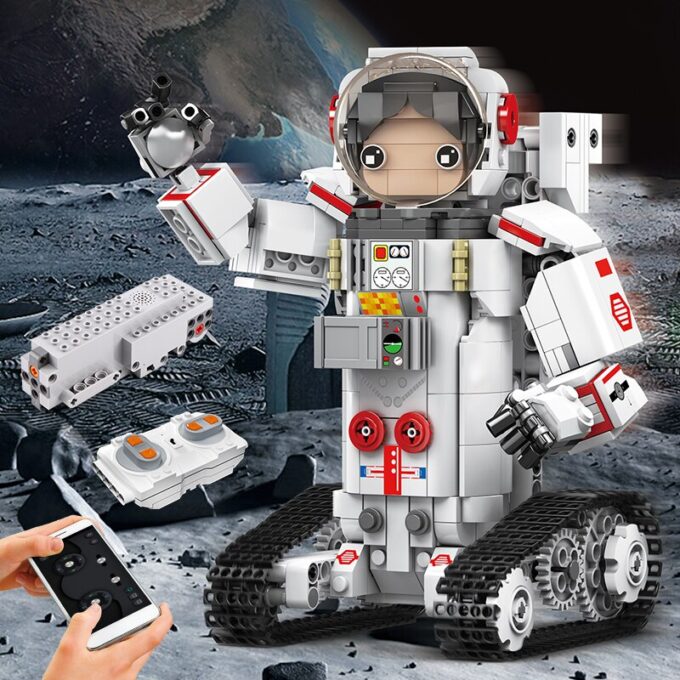 Mould King 13136 Motorized Astronaut Robot - Image 4
