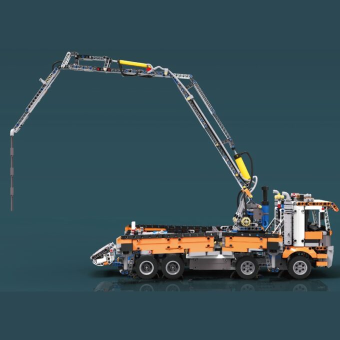 Mould King 19014 Heavy-Duty  Pneumatic Concrete Pump Truck - Image 3